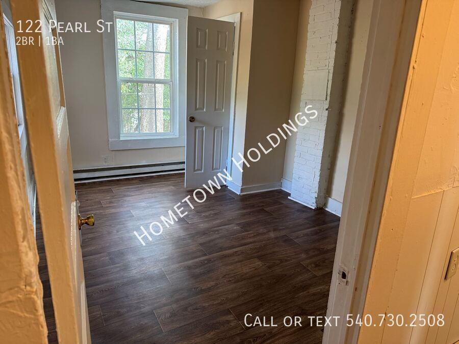 122 Pearl St - Photo 5 of 8