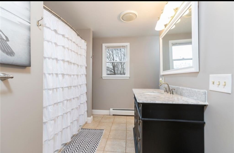 32 Pilgrim Ave - Photo 2 of 7