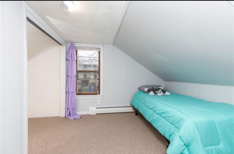 32 Pilgrim Ave - Photo 6 of 7