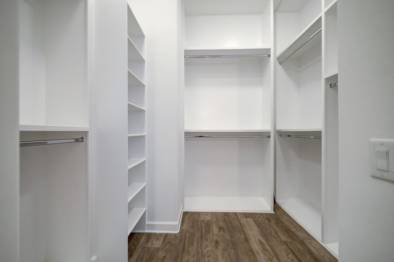 2119 Naomi St #2119A - Photo 3 of 20