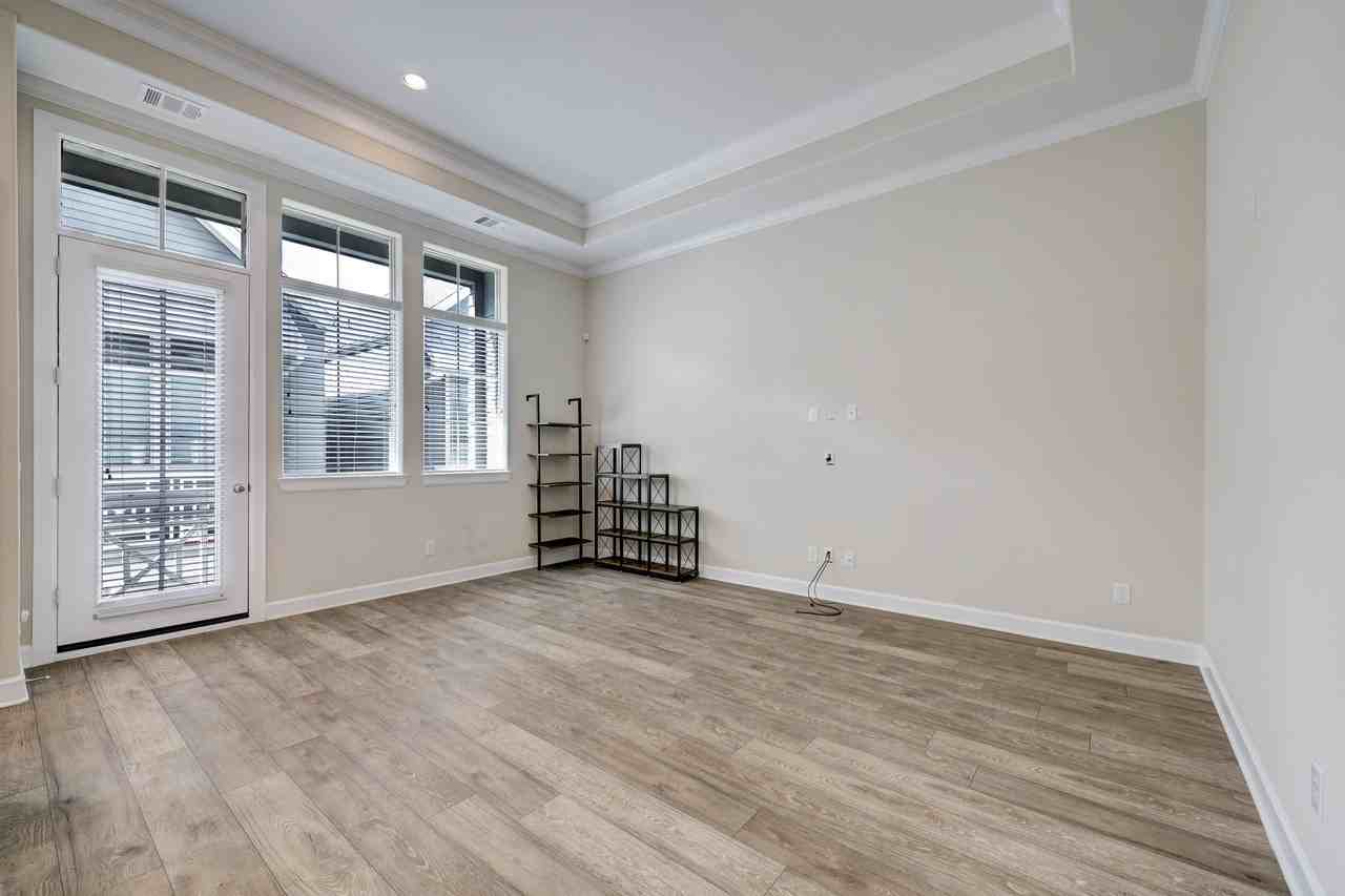 2119 Naomi St #2119A - Photo 4 of 20