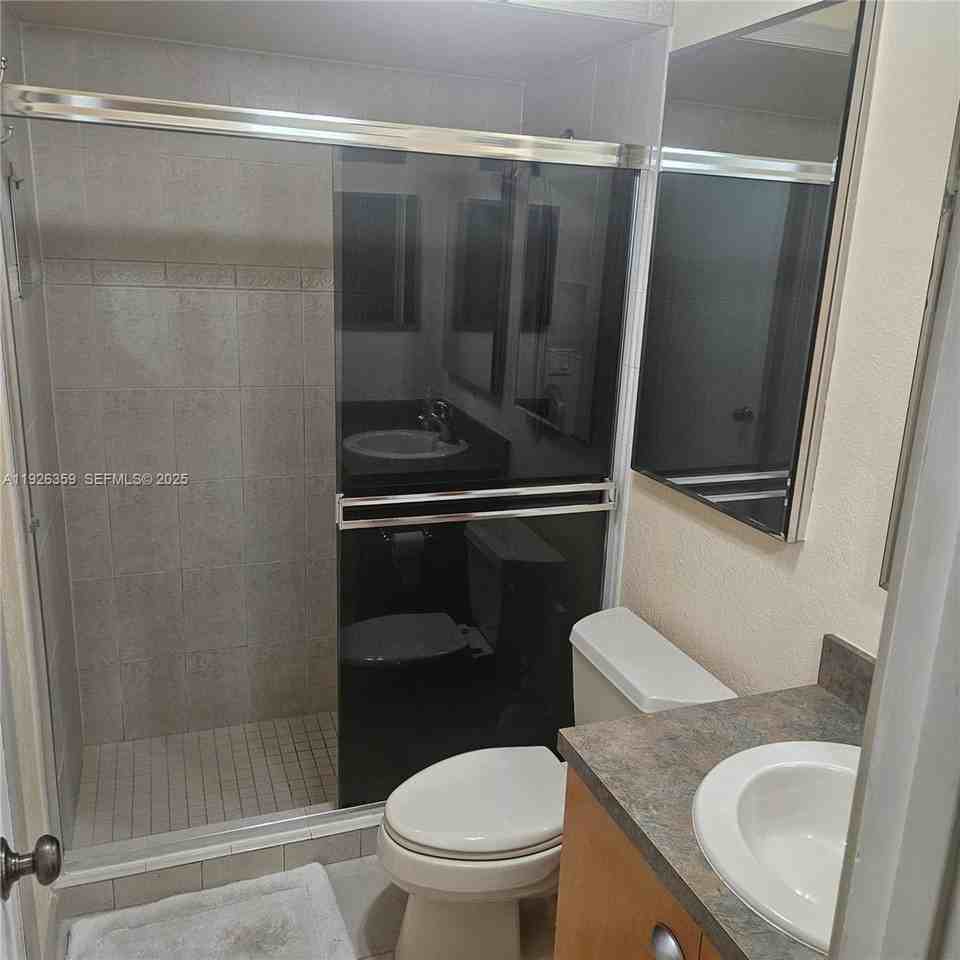 11461 Nw 45th Pl #11461 - Photo 6 of 33