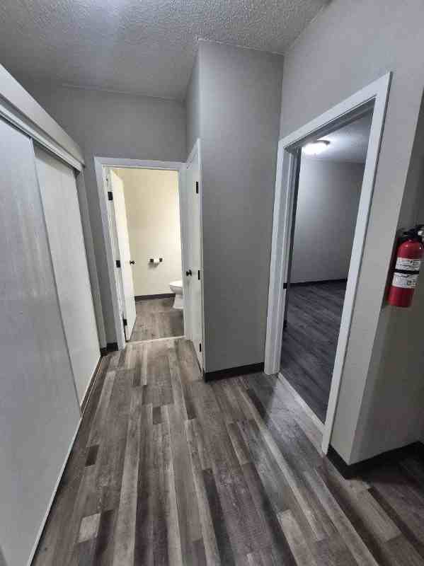 301 N Riverfront Dr #307 - Photo 5 of 9