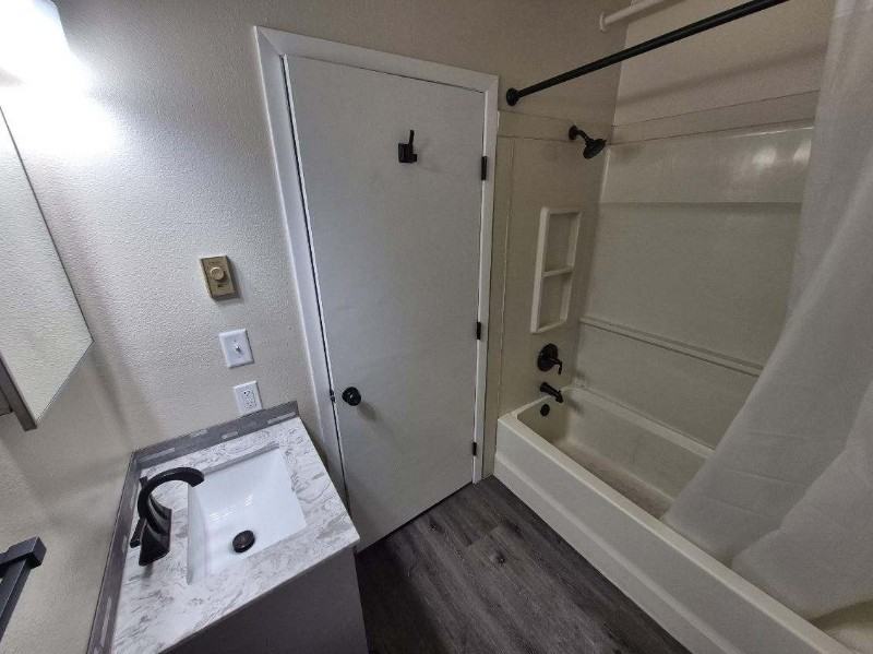 301 N Riverfront Dr #307 - Photo 7 of 9