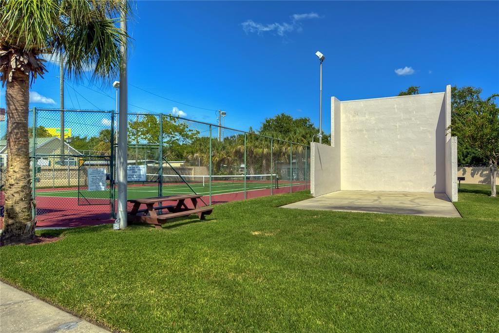 9106 Tudor Dr #9106L104 - Photo 5 of 8