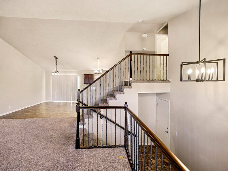 16431 Cary St - Photo 4 of 20