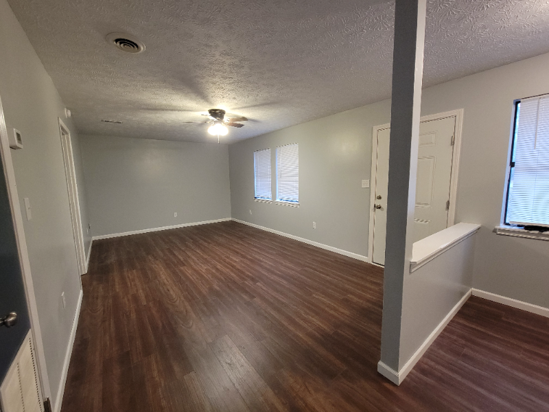 132 Timber Dr - Photo 3 of 9