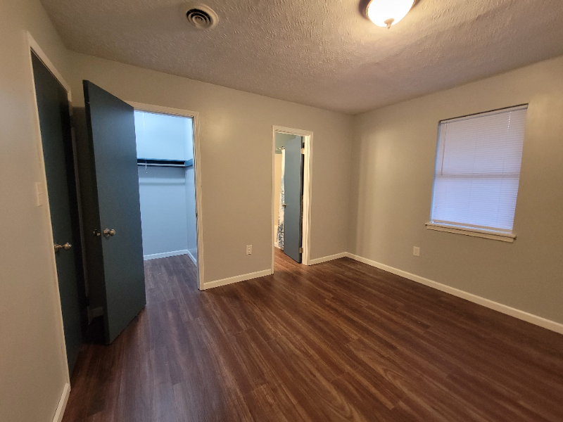 132 Timber Dr - Photo 5 of 9