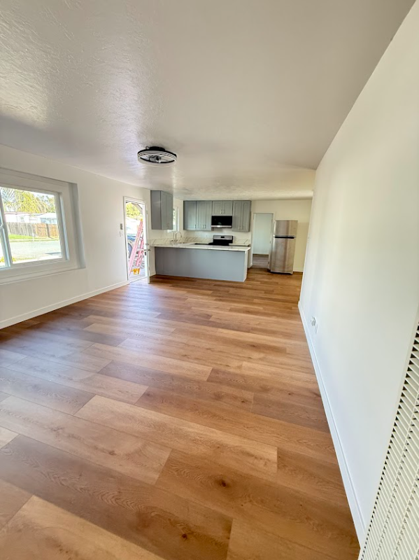 8927 Delrose Ave - Photo 4 of 15