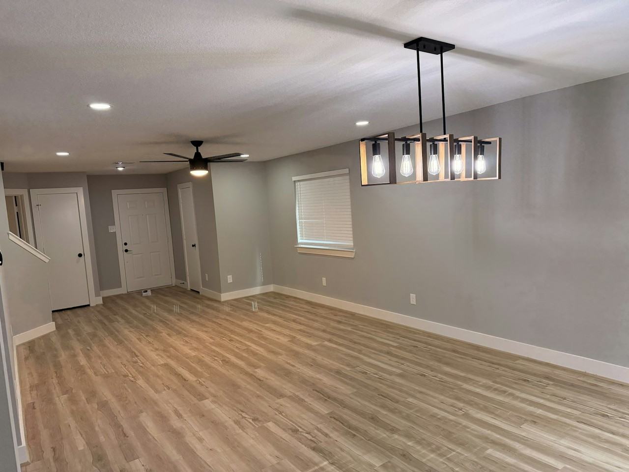 10651 Cobblecreek Way - Photo 6 of 37