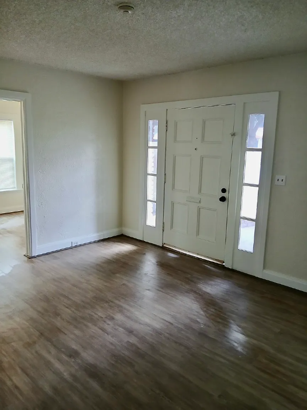 2814 Park Way - Photo 2 of 15