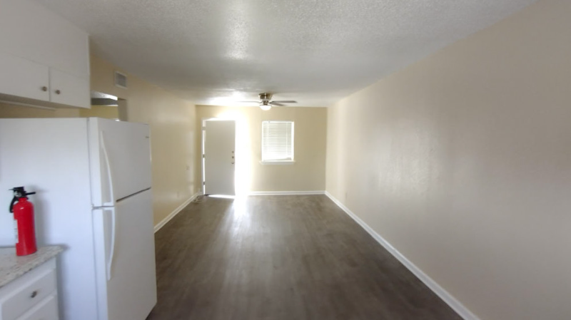 905 N Main St #6 - Photo 4 of 5