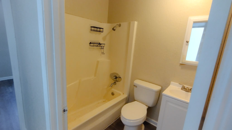 905 N Main St #6 - Photo 5 of 5