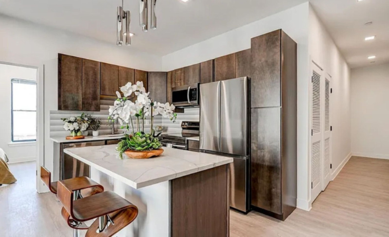 421 S Broadway #400 - Photo 2 of 14