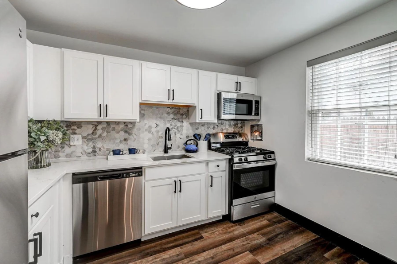 4000 Linkwood Rd #4002D - Photo 3 of 17