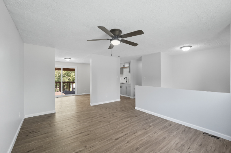 7 Waterside Way - Photo 4 of 20