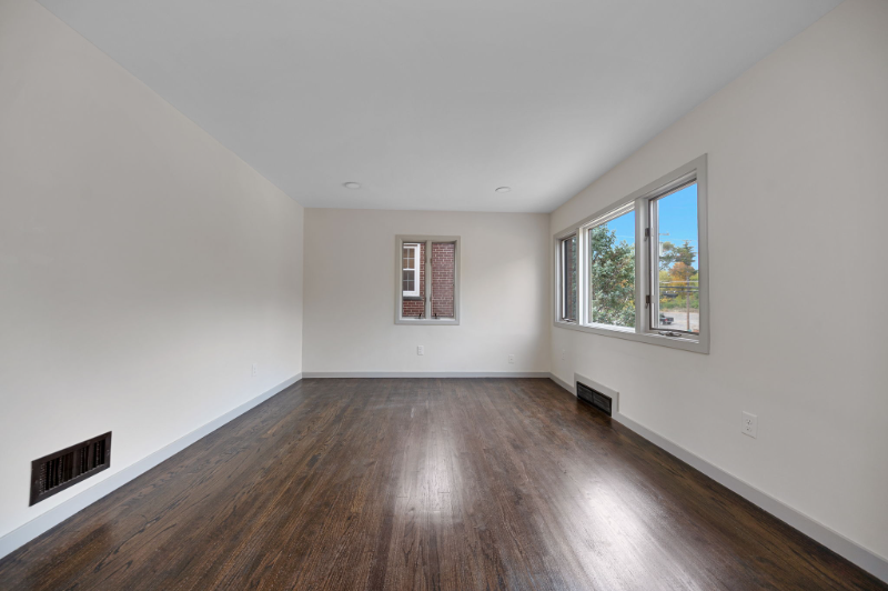 108 Kennedy Rd - Photo 4 of 20