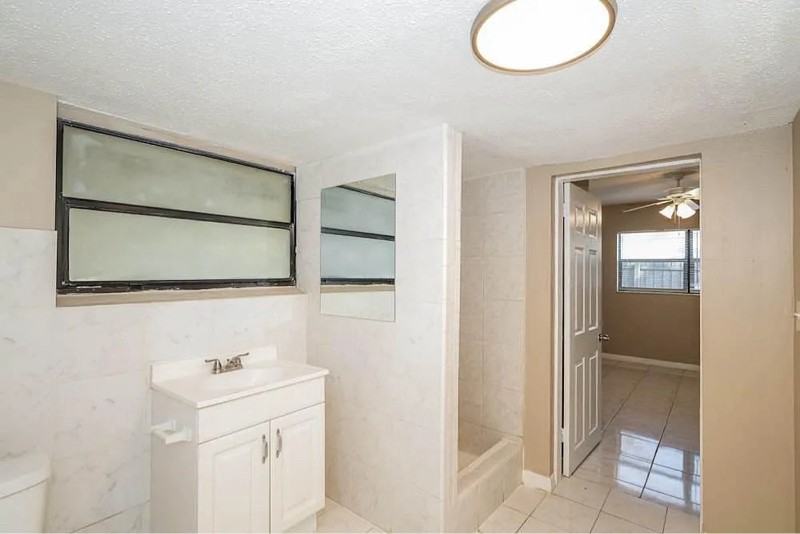 10213 N Boulevard - Photo 3 of 10