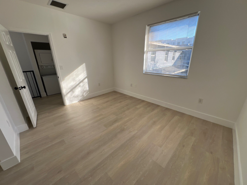 720 Nwstreet #02 - Photo 4 of 7