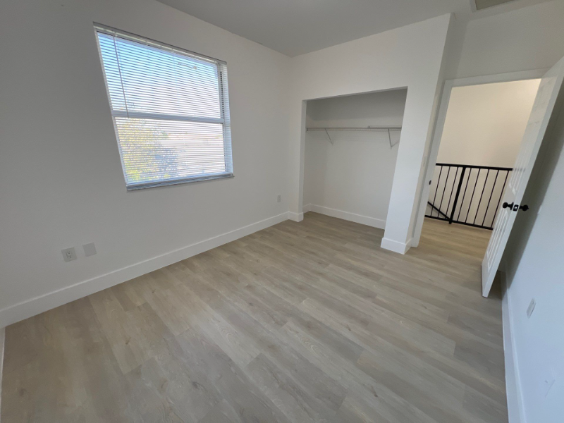 720 Nwstreet #02 - Photo 6 of 7