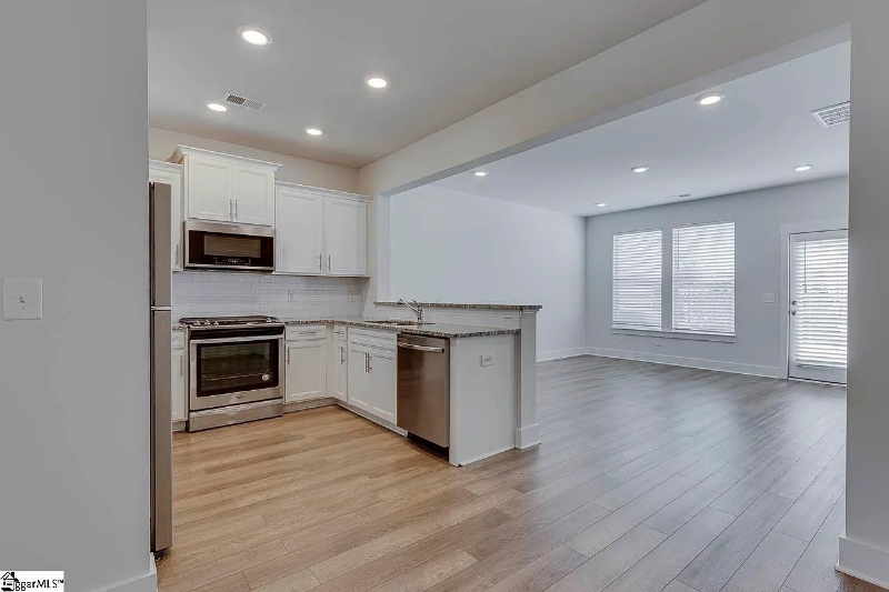 103 Shallons Dr - Photo 4 of 18