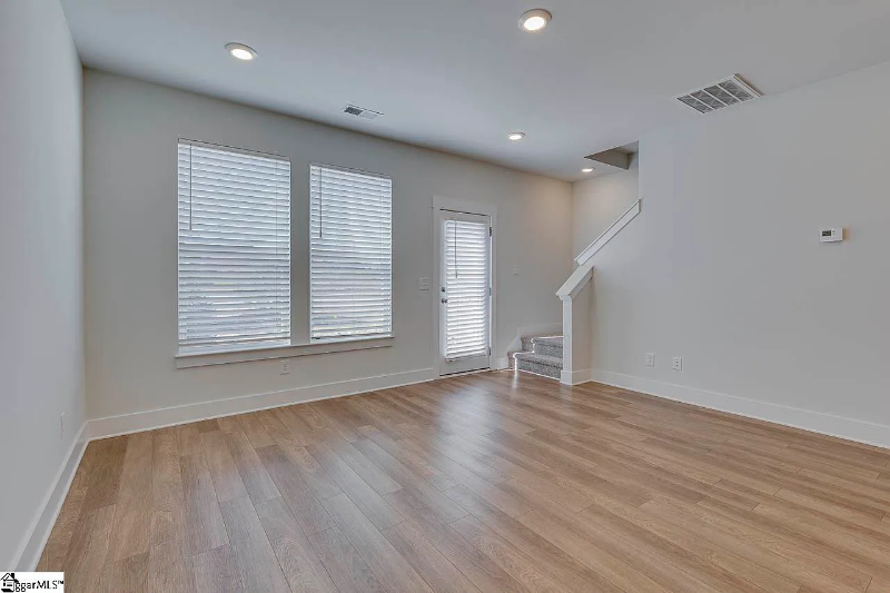 103 Shallons Dr - Photo 5 of 18