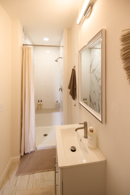 2429 S 16th St - Photo 4 of 20