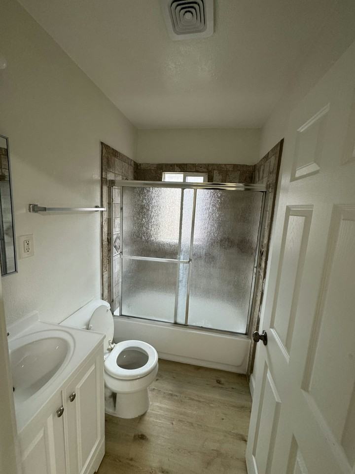 2751 East 14th Street, Unit 4 - Photo 4 of 6