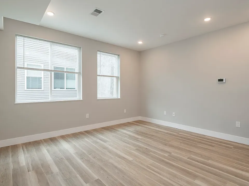 2008 N Darien St #10 - Photo 3 of 20