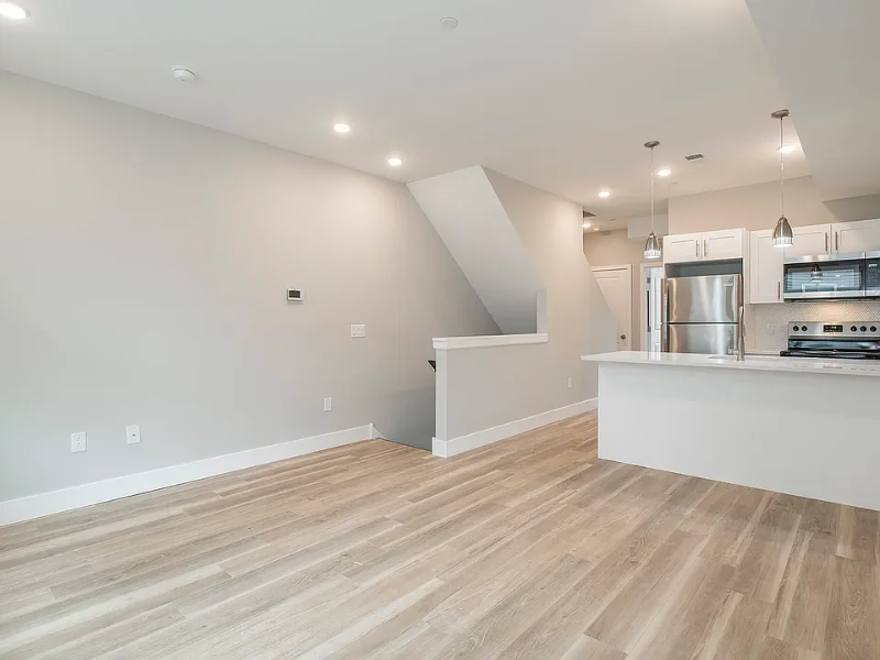 2008 N Darien St #10 - Photo 6 of 20