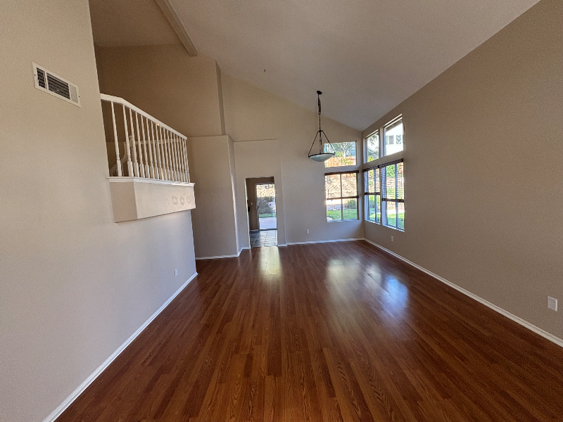 10463 Graham Ct - Photo 3 of 17