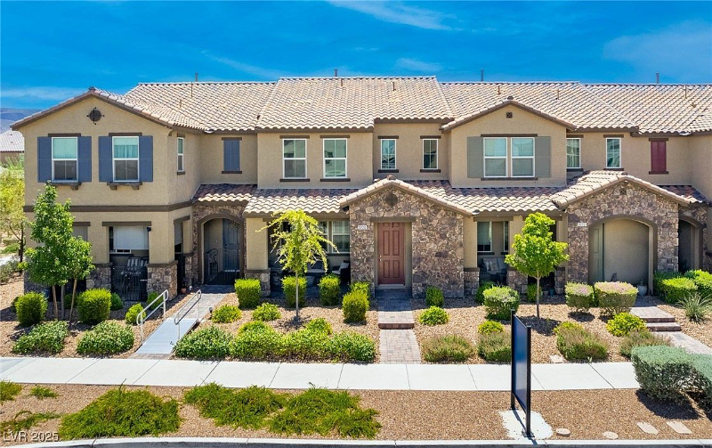 3220 Mckenna Dawn Ave - Photo 3 of 11