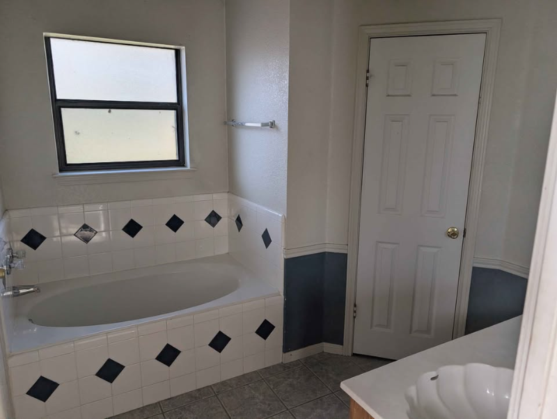 1506 Margaret Lee St - Photo 2 of 12