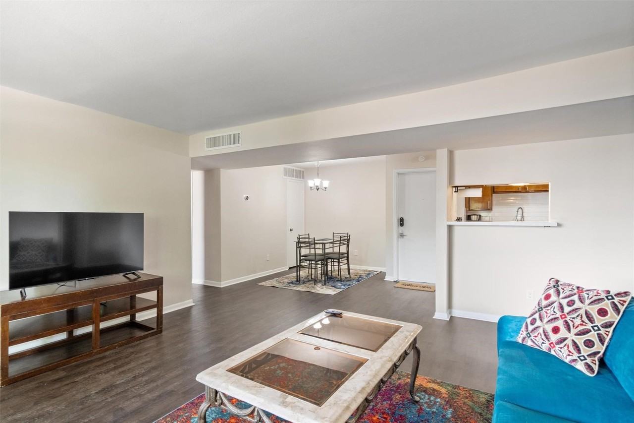 8419 Hearth Dr #8419-21 - Photo 7 of 23