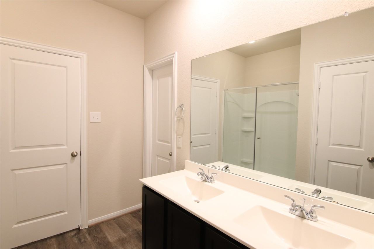 24010 Farmstead Dr #24010 - Photo 5 of 25