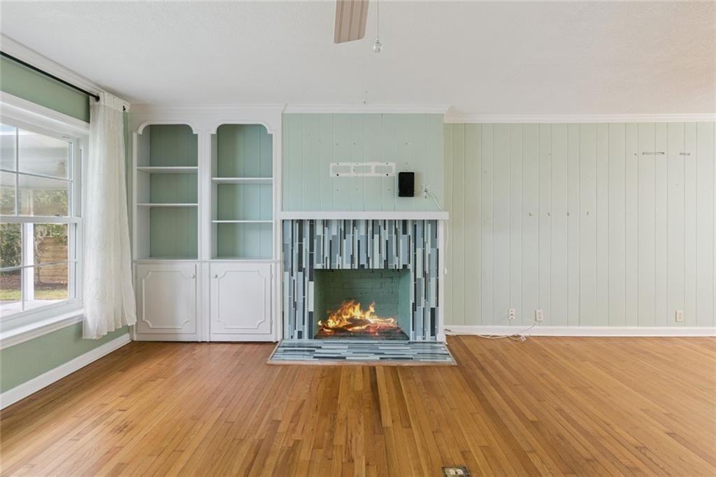 1407 Sycamore Ave - Photo 3 of 22