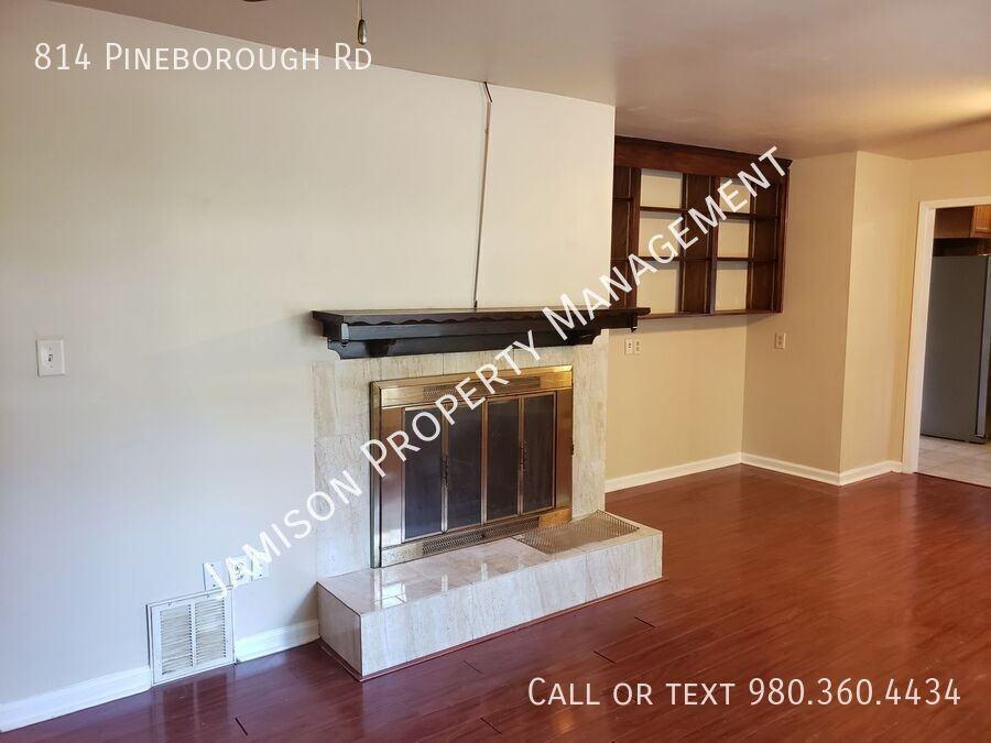 814 Pineborough Rd - Photo 4 of 12