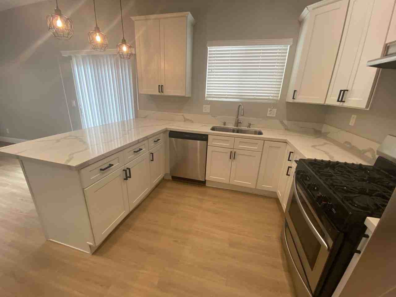 4252 Cleveland Ave - Photo 3 of 12