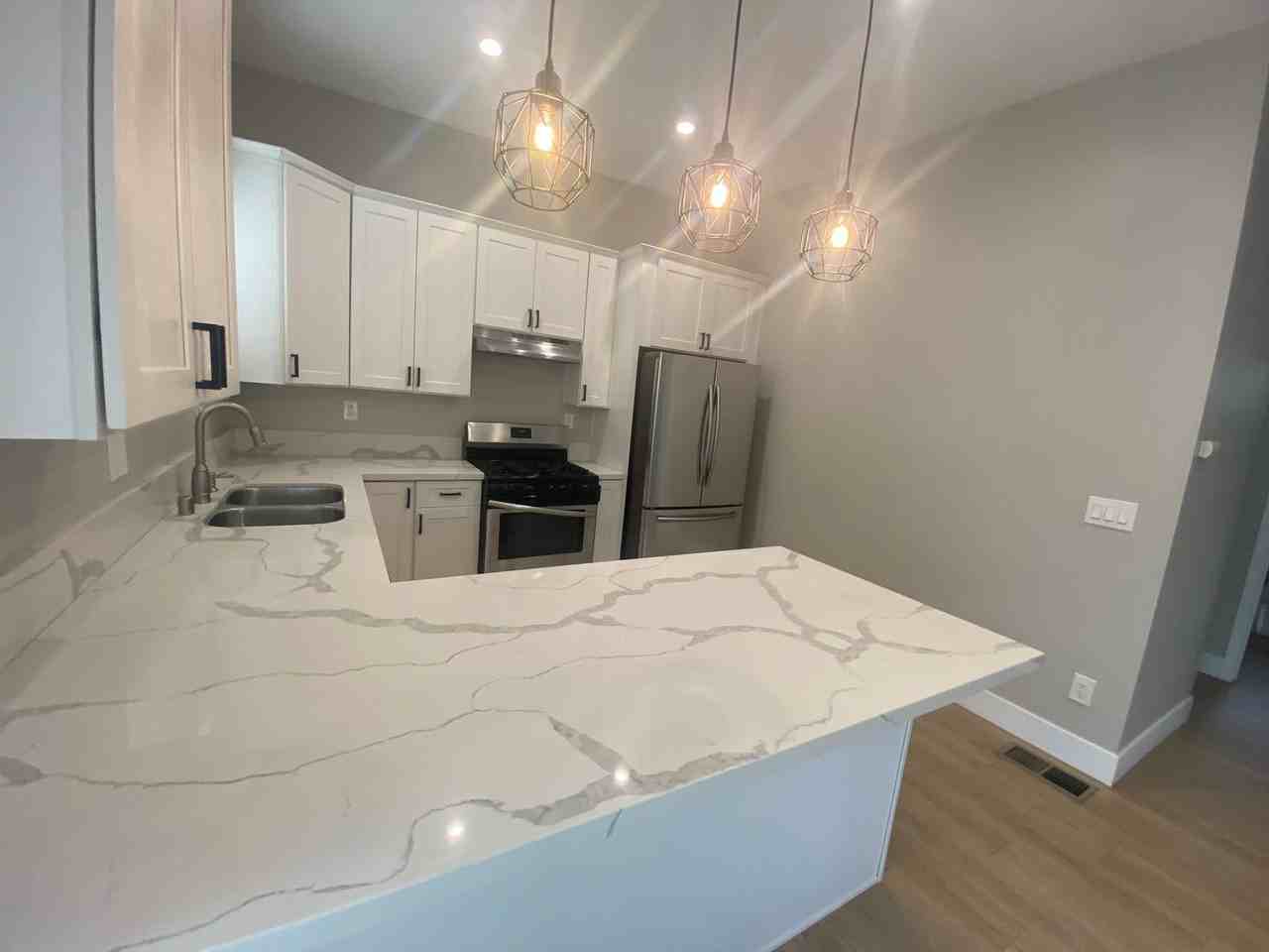 4252 Cleveland Ave - Photo 4 of 12