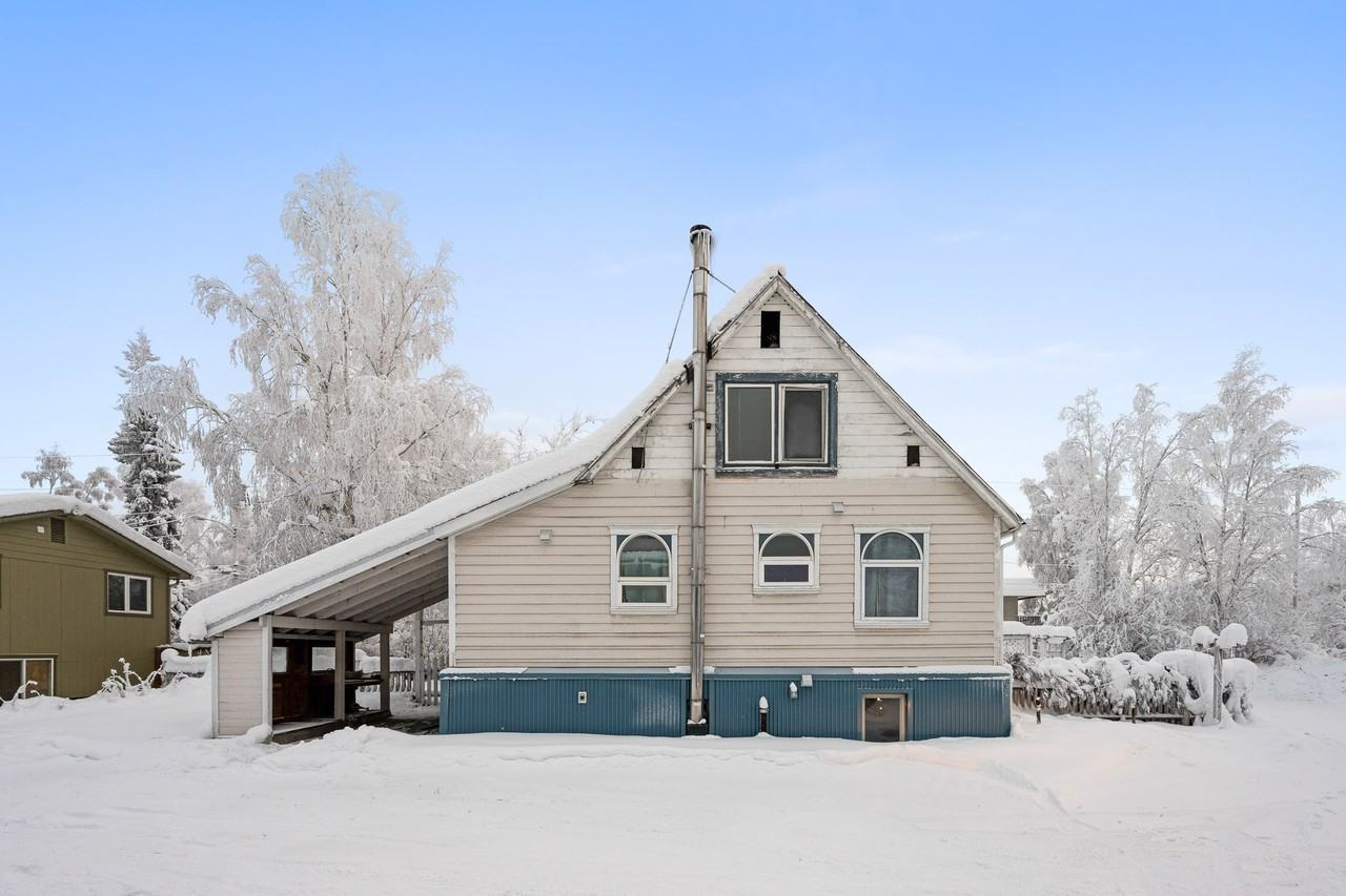 1522 3rd Ave #A - Photo 3 of 29