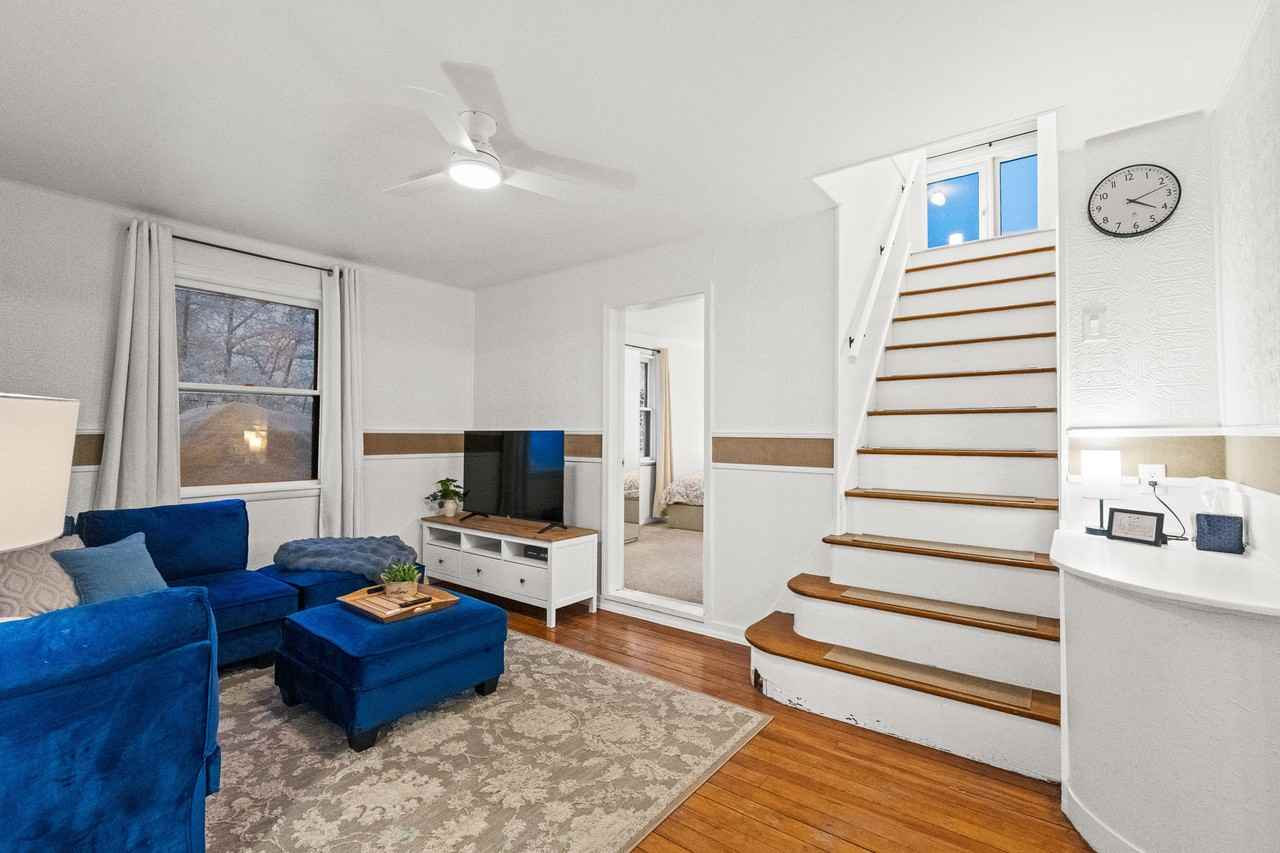 1522 3rd Ave #A - Photo 6 of 29