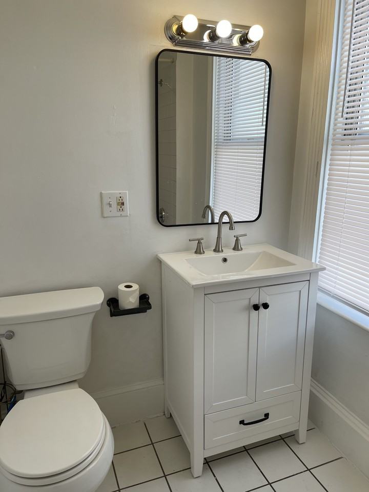 48 Hodges Ave #2ndFL - Photo 7 of 11