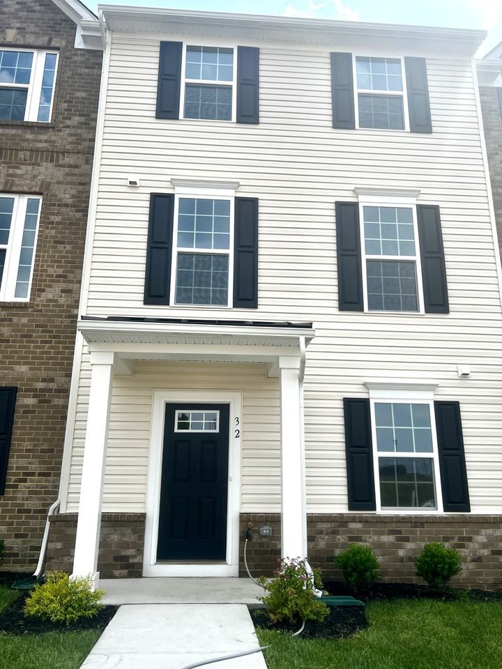 32 Indian Field Ln #1 - Photo 2 of 17