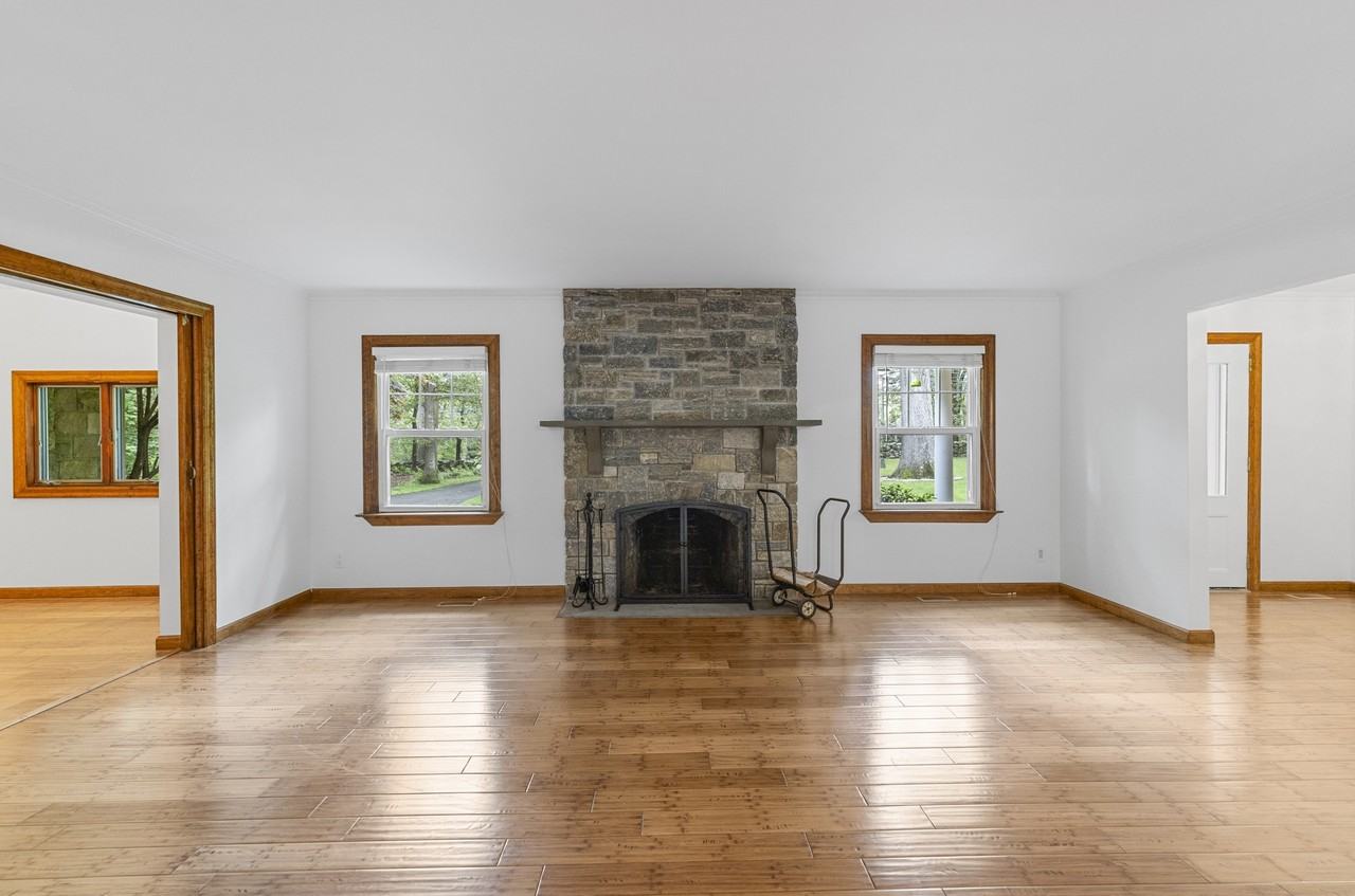 190 E Rocks Rd #NA - Photo 3 of 21