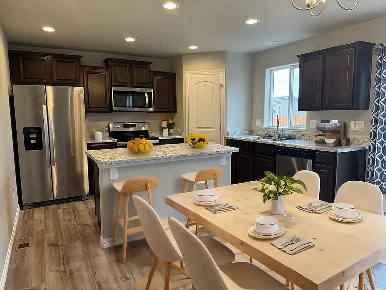 5423 Hammond Dr #NA - Photo 4 of 18