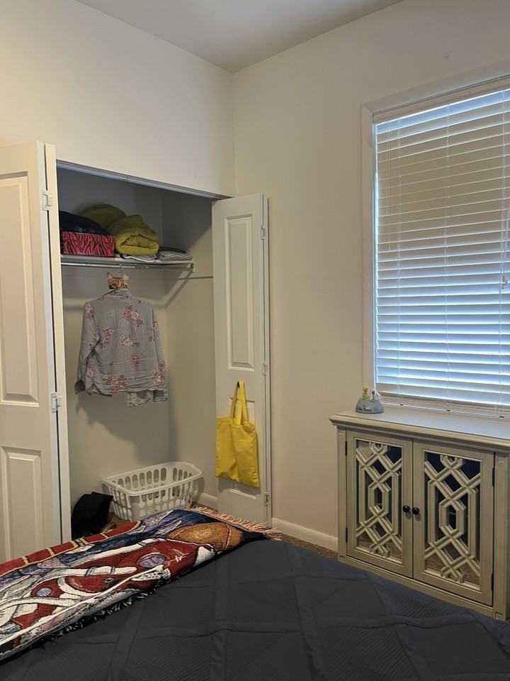 204 W 9th St #1 - Photo 5 of 10