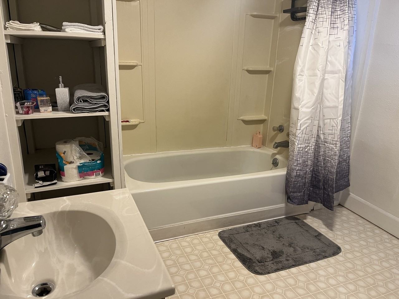 204 W 9th St #1 - Photo 7 of 10