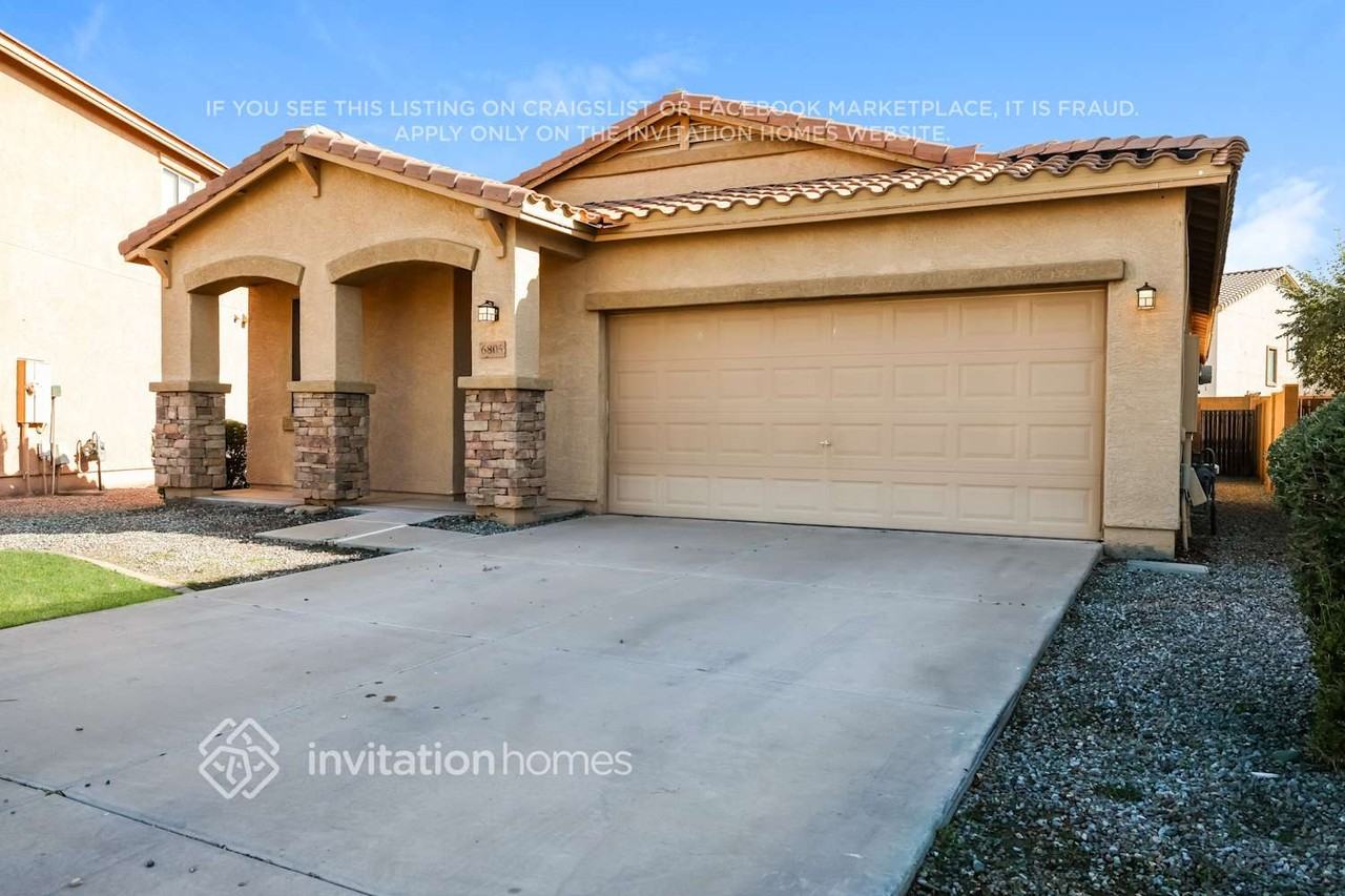 6805 S 70th Dr - Photo 3 of 17