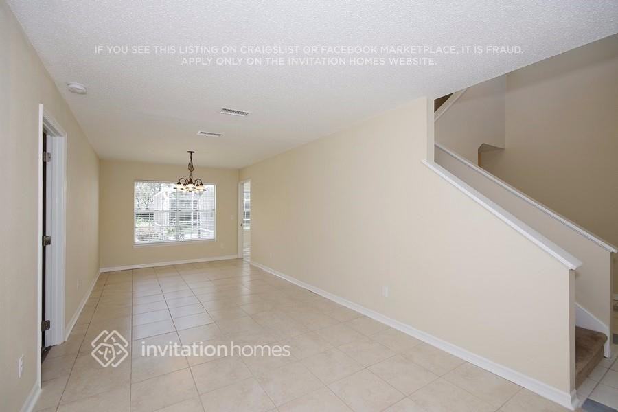 145 Kelso Ct - Photo 3 of 18