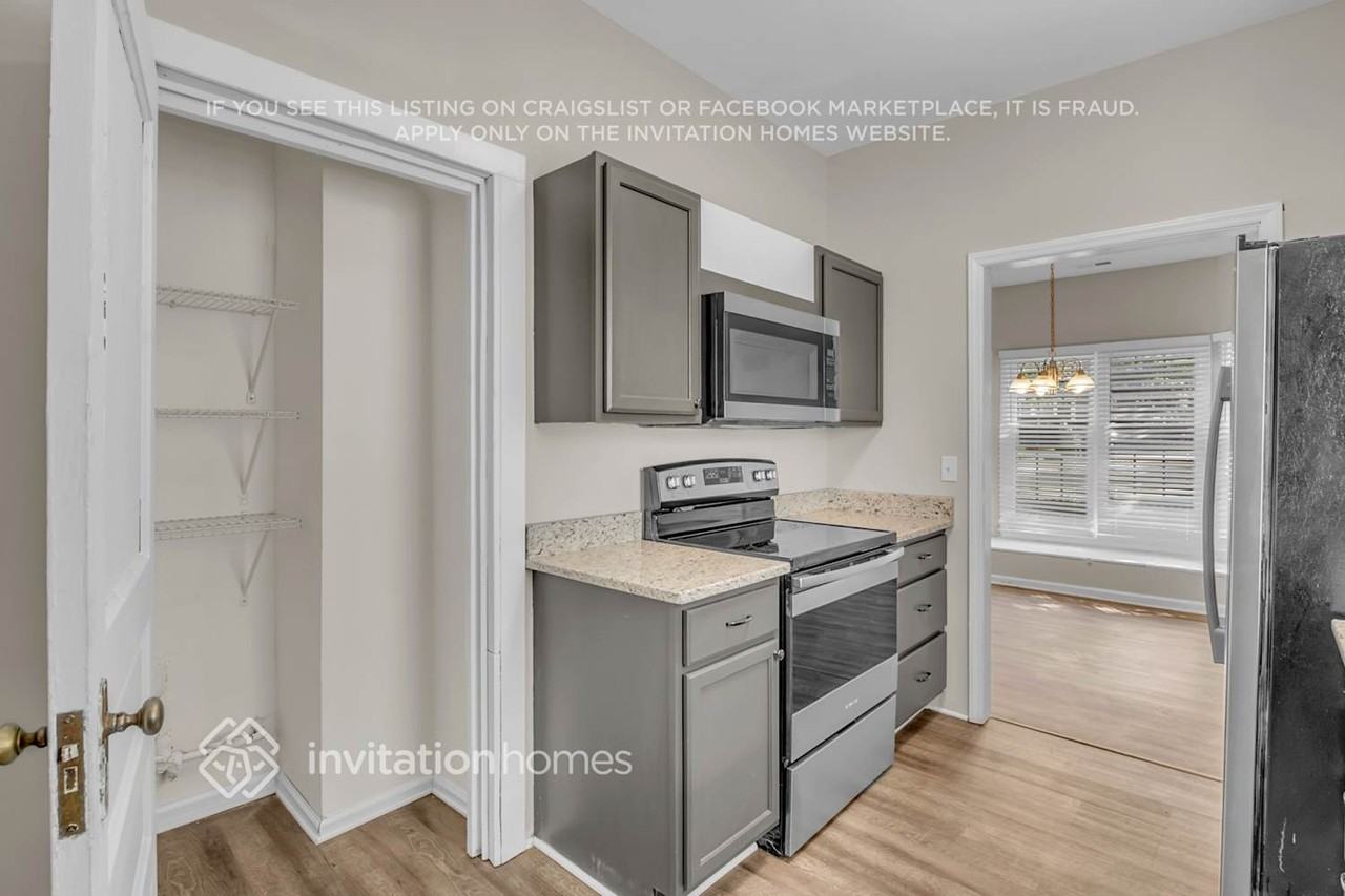 103 London Plain Ct - Photo 3 of 15